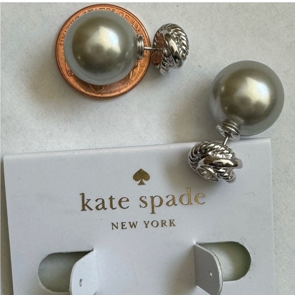 Kate Spade Grey faux pearls stud earring - Picture 2 of 7